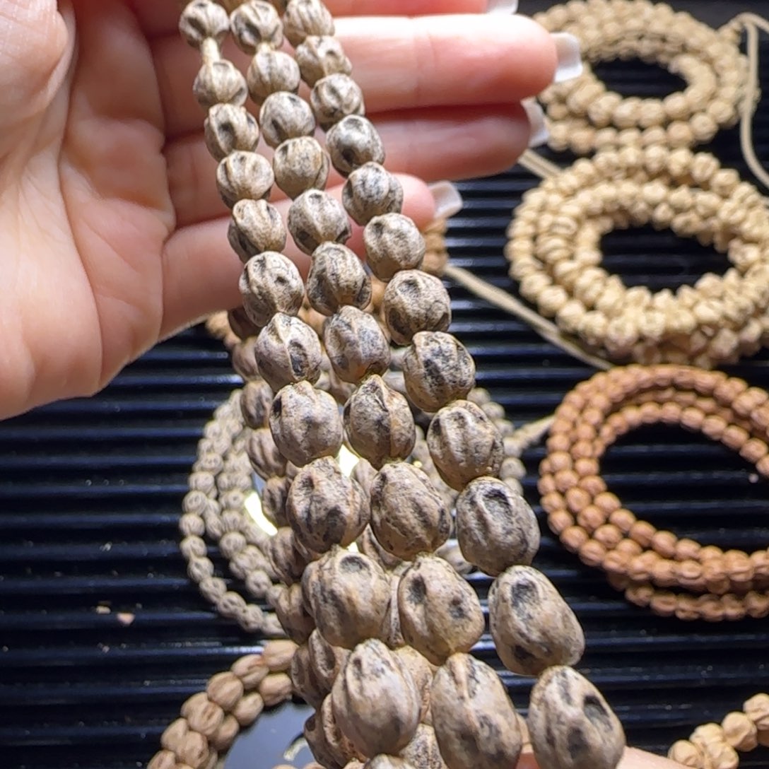 黑***虎吊坠柏香籽/百香籽