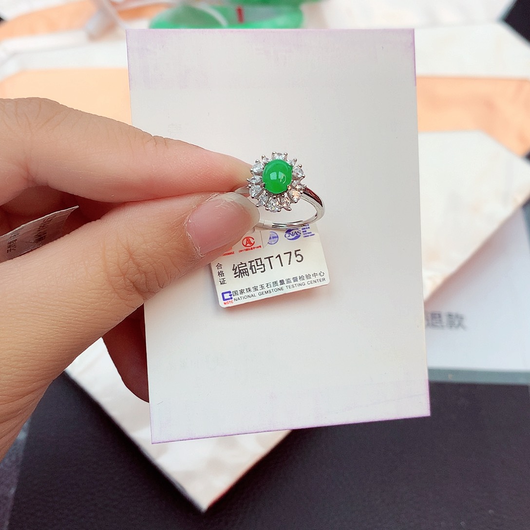 翡翠戒指银S925镶嵌天然缅甸翡翠A货
