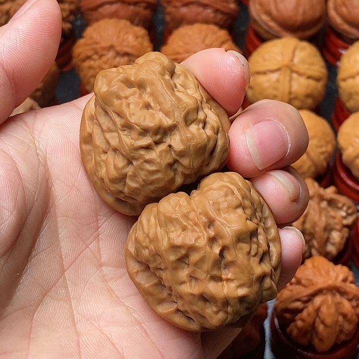 文玩核桃吊坠蛤蟆头