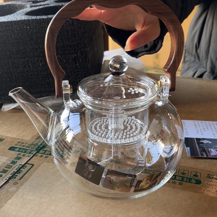 圆满壶透明色。     