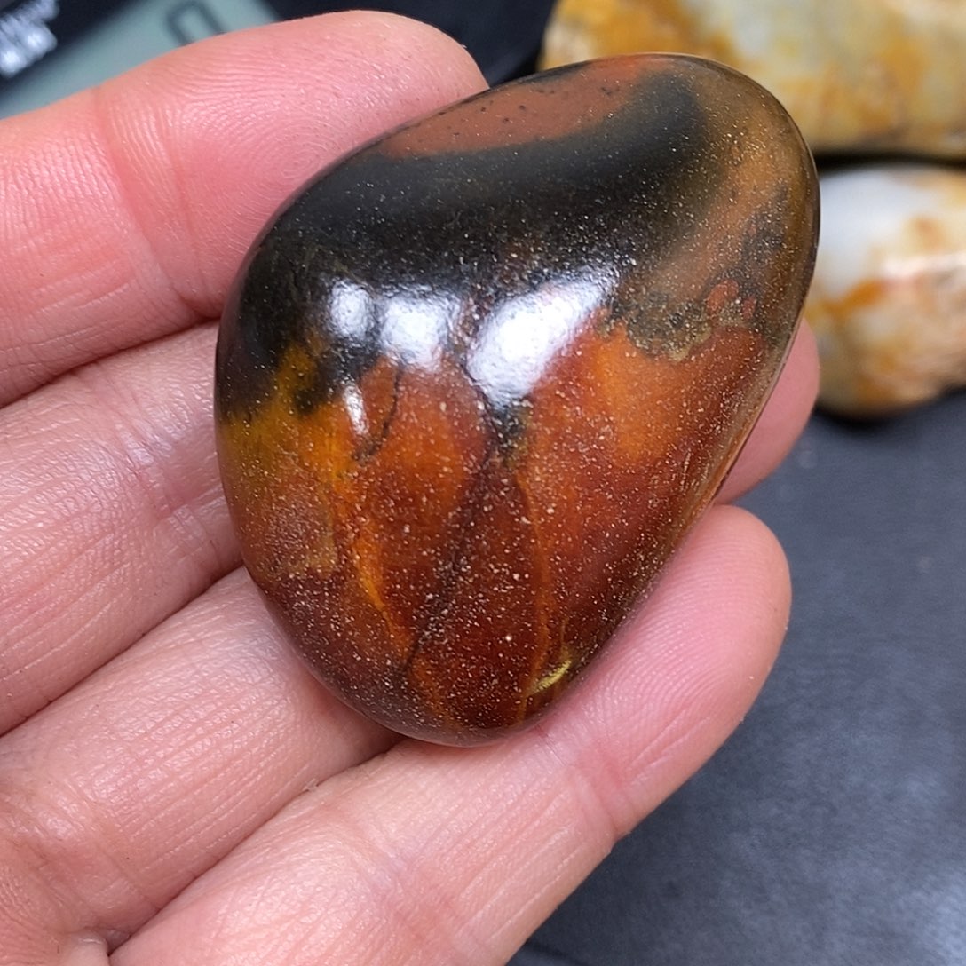 和田玉未镶嵌珠宝奇石