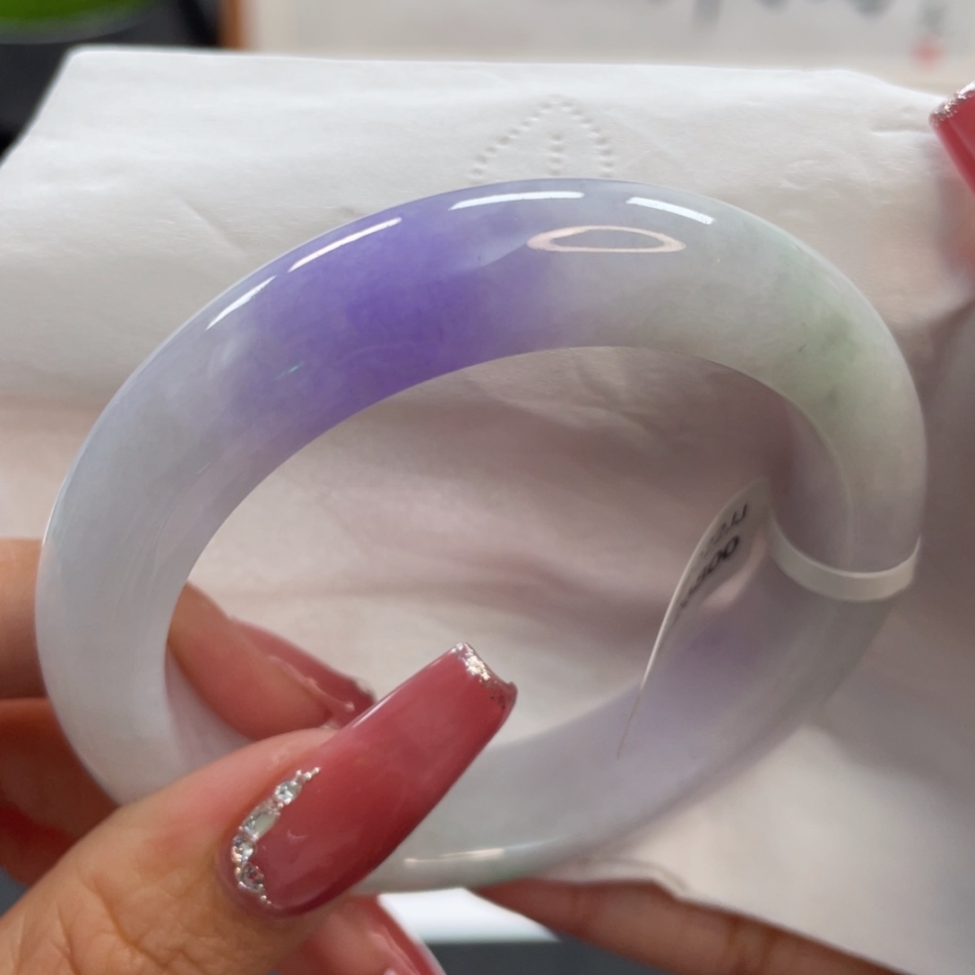 【闪购商品】翡翠手镯未镶嵌温柔奶油底春带彩55.5圈78号