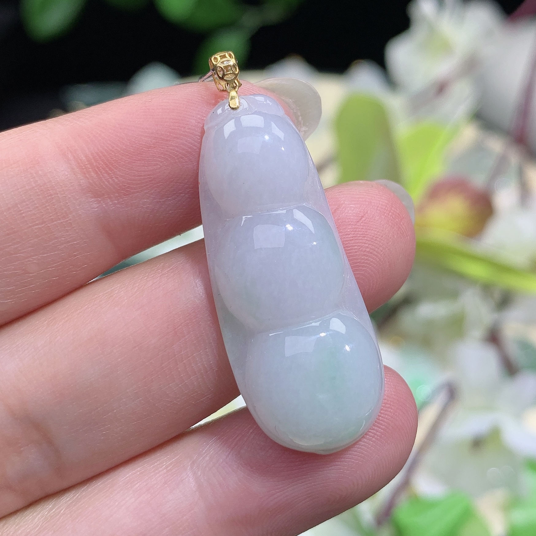 5.62g 缅甸天然翡翠A货 水润飘绿四季豆吊坠18k金扣头36×14.6×5.6