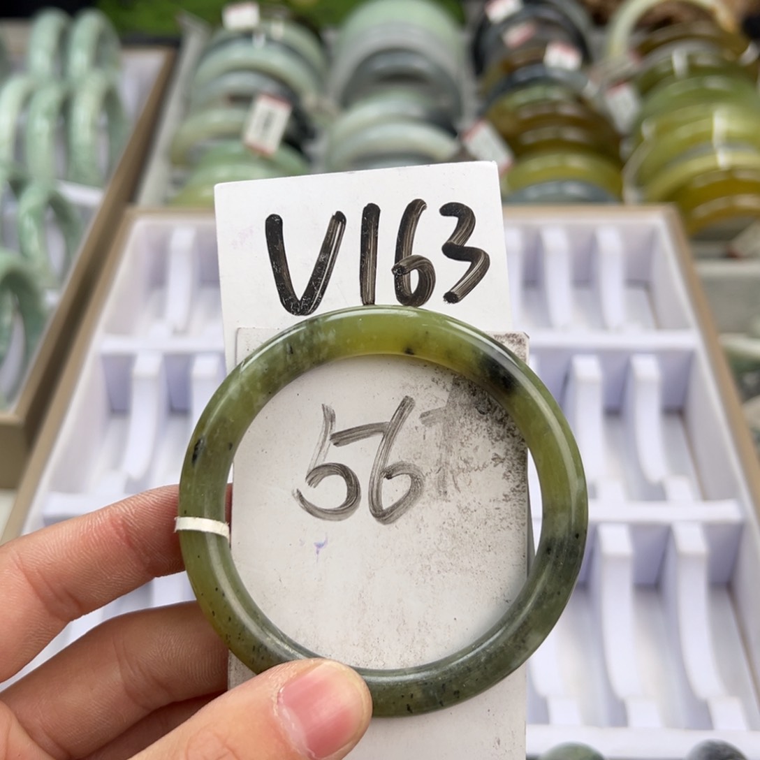 岫玉手镯未镶嵌天然岫玉微瑕