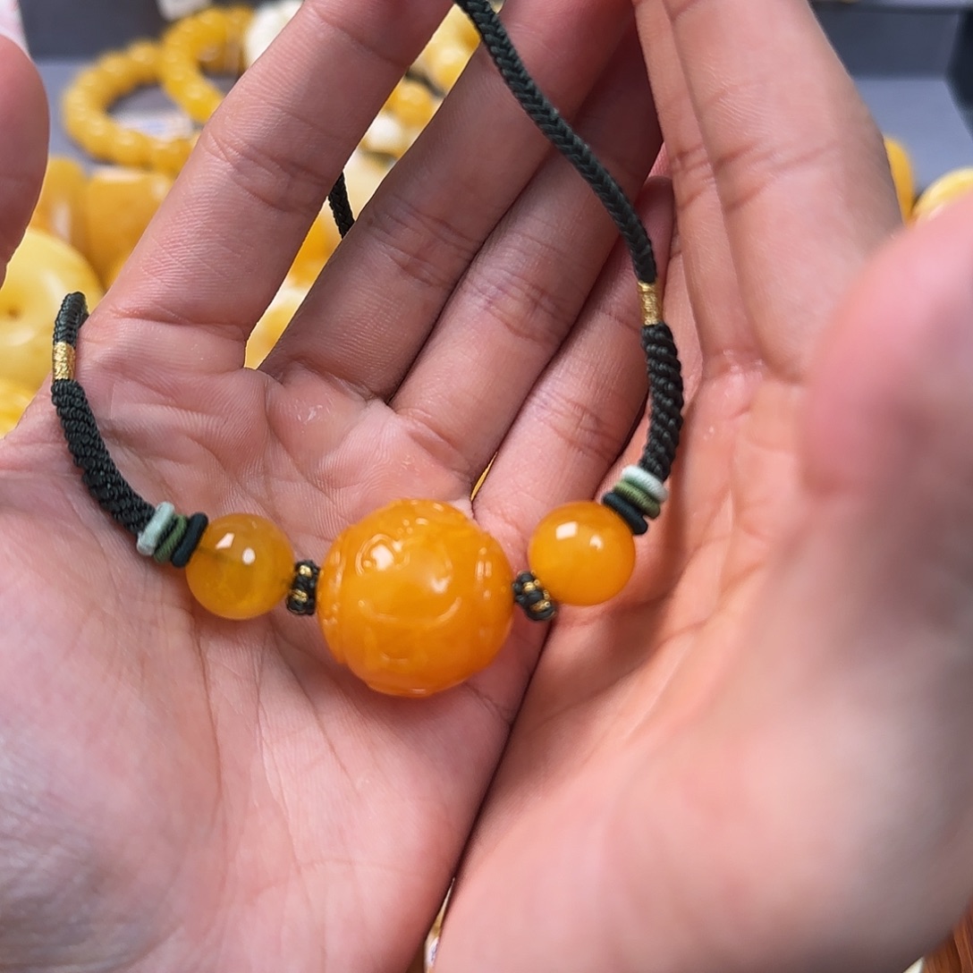 琥珀珠宝奇石未镶嵌