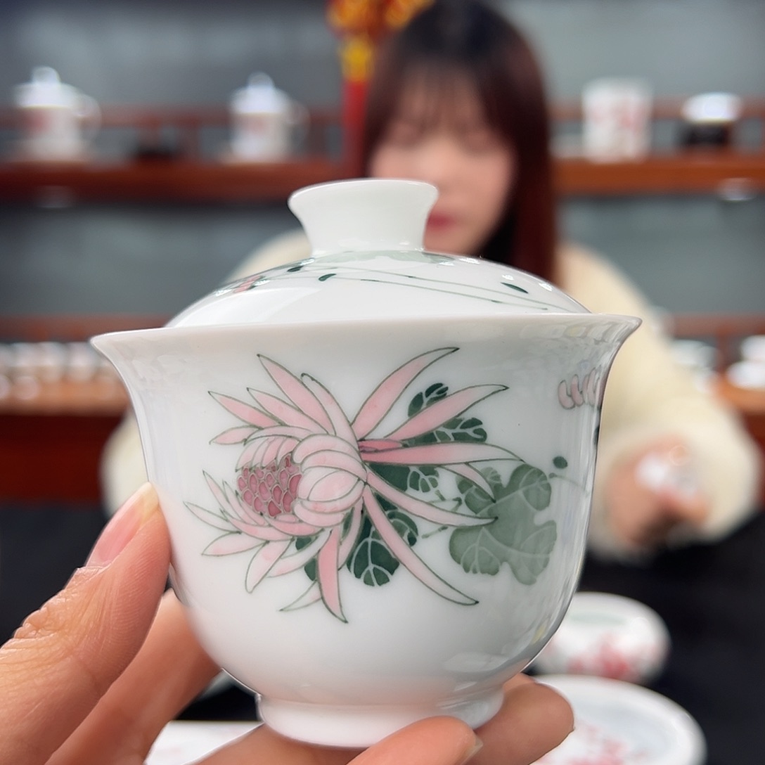 观赏菊花两才盖碗