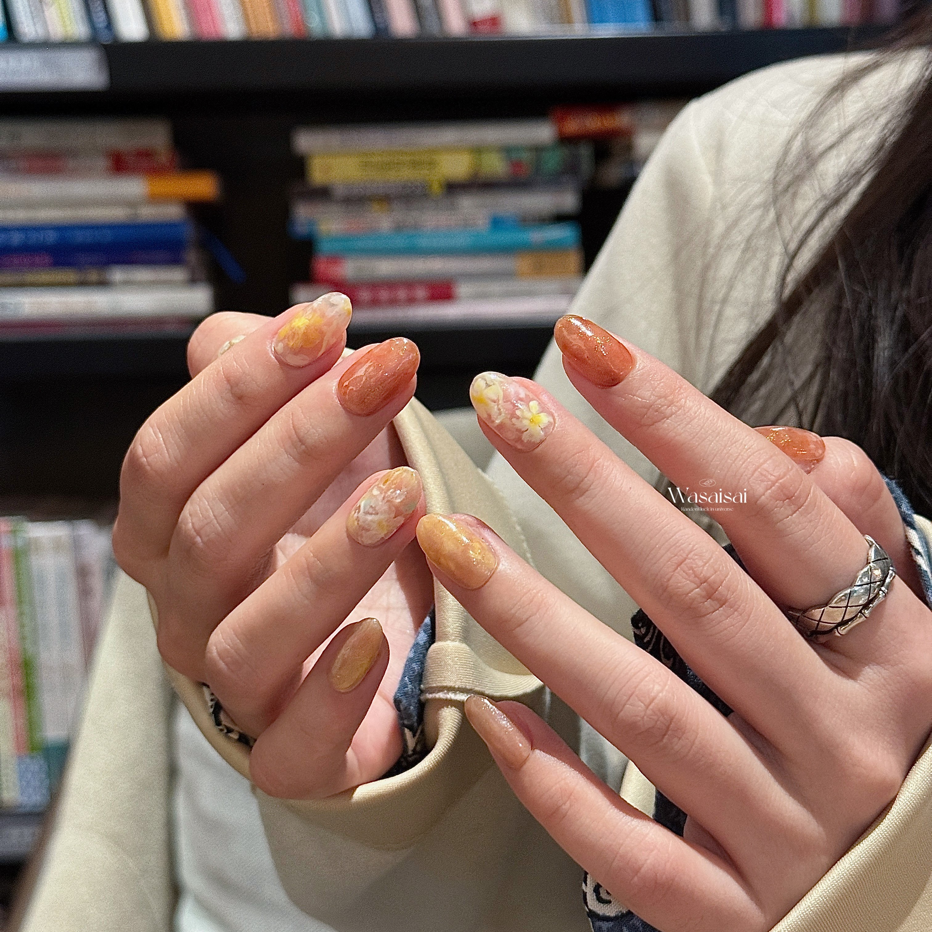 【春日小花】哇噻噻轻奢纯手工美甲高级气质定制穿戴甲显白