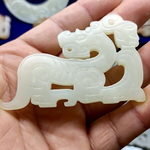 颈饰未镶嵌和田玉