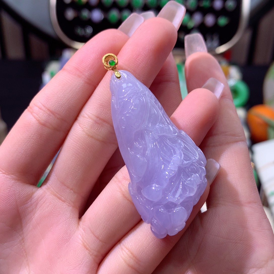 翡翠颈饰18K金镶嵌翡翠