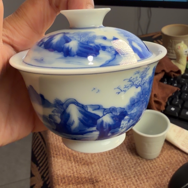 陶玉泥手绘青花盖碗