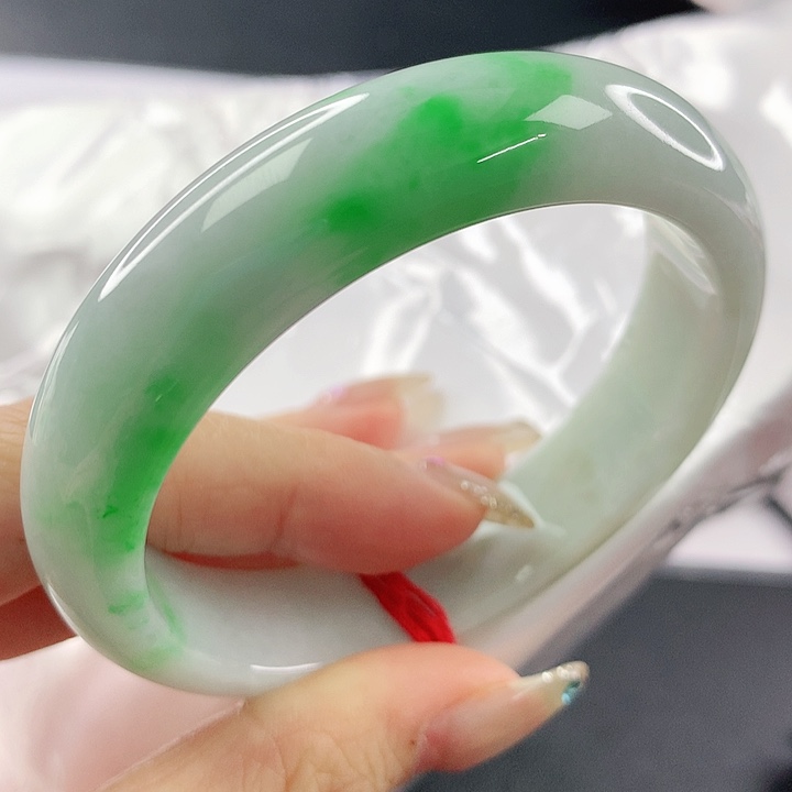 未镶嵌手镯翡翠，699