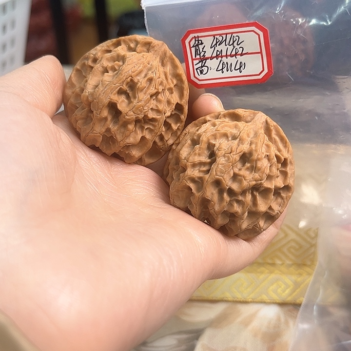 文玩核桃把件苹果园