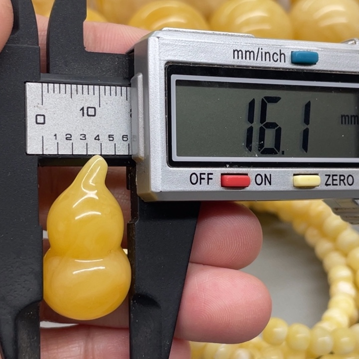 琥珀未镶嵌裸石蜜蜡