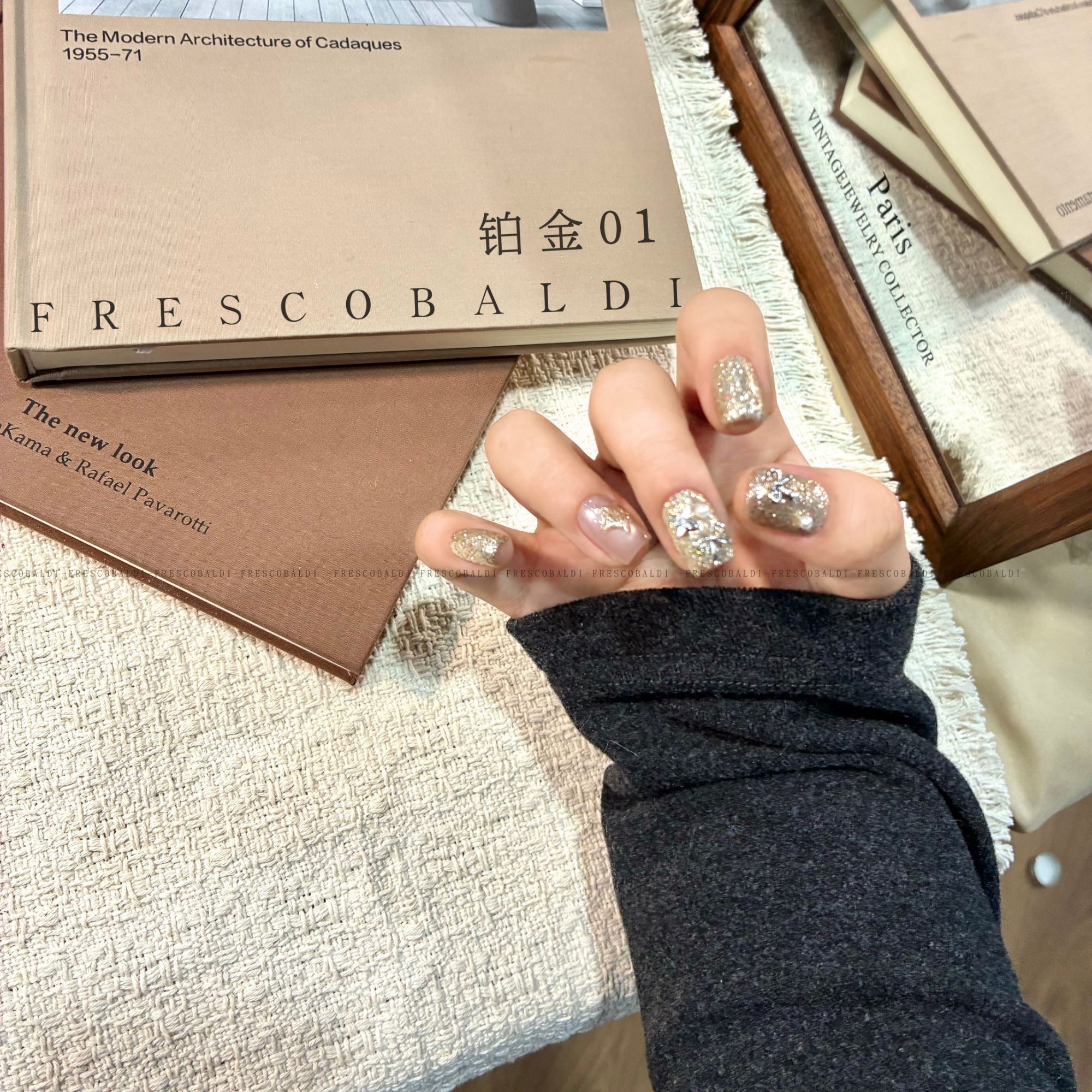 福利铂金01 银白罐13g福利款高密度铂金素材甲油胶（不送刷子）