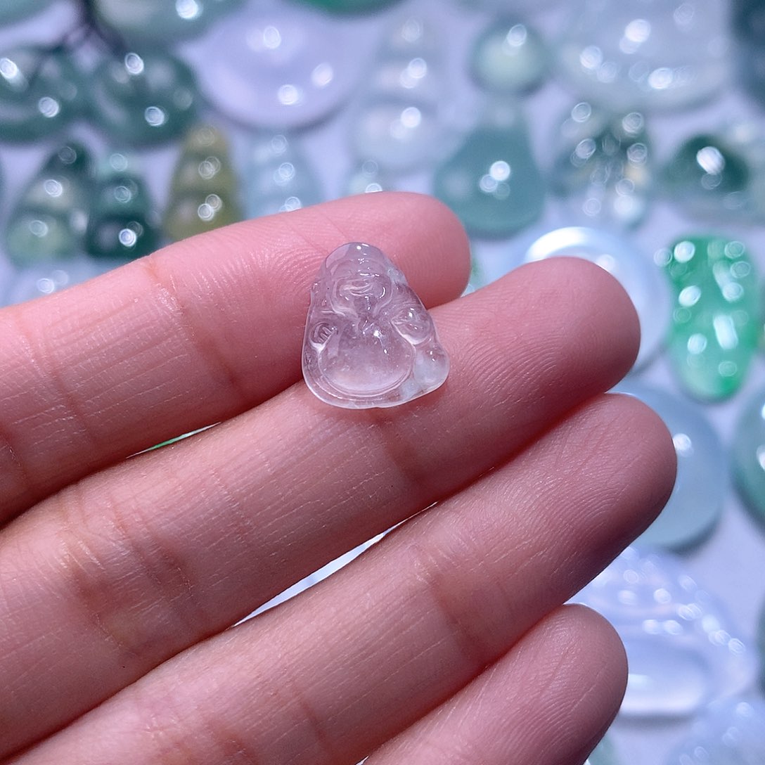 【闪购商品】翡翠颈饰未镶嵌财神