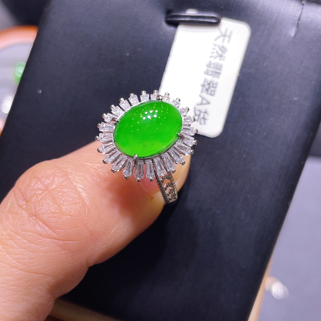 翡翠未镶嵌项链戒指