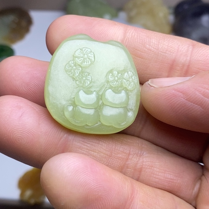 和田玉（黄玉）未镶嵌颈饰