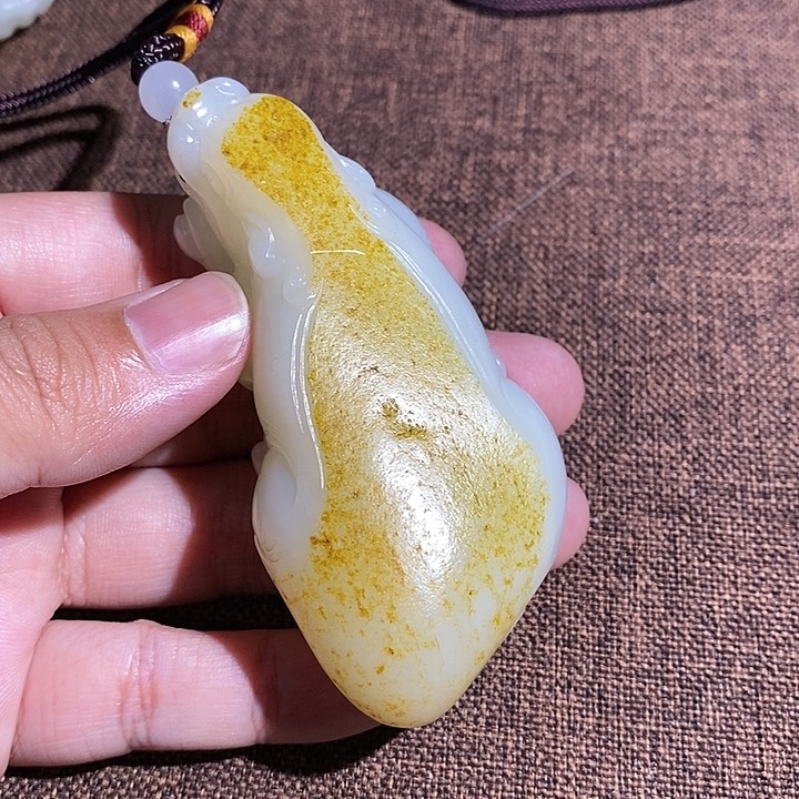 和田玉未镶嵌颈饰平*