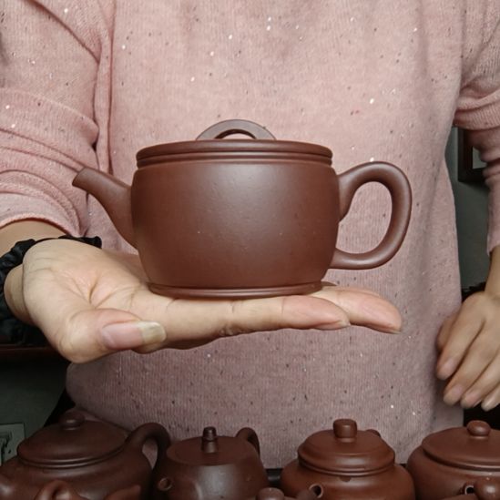 人***途紫砂茶壶原矿底曹青   容量200cc。