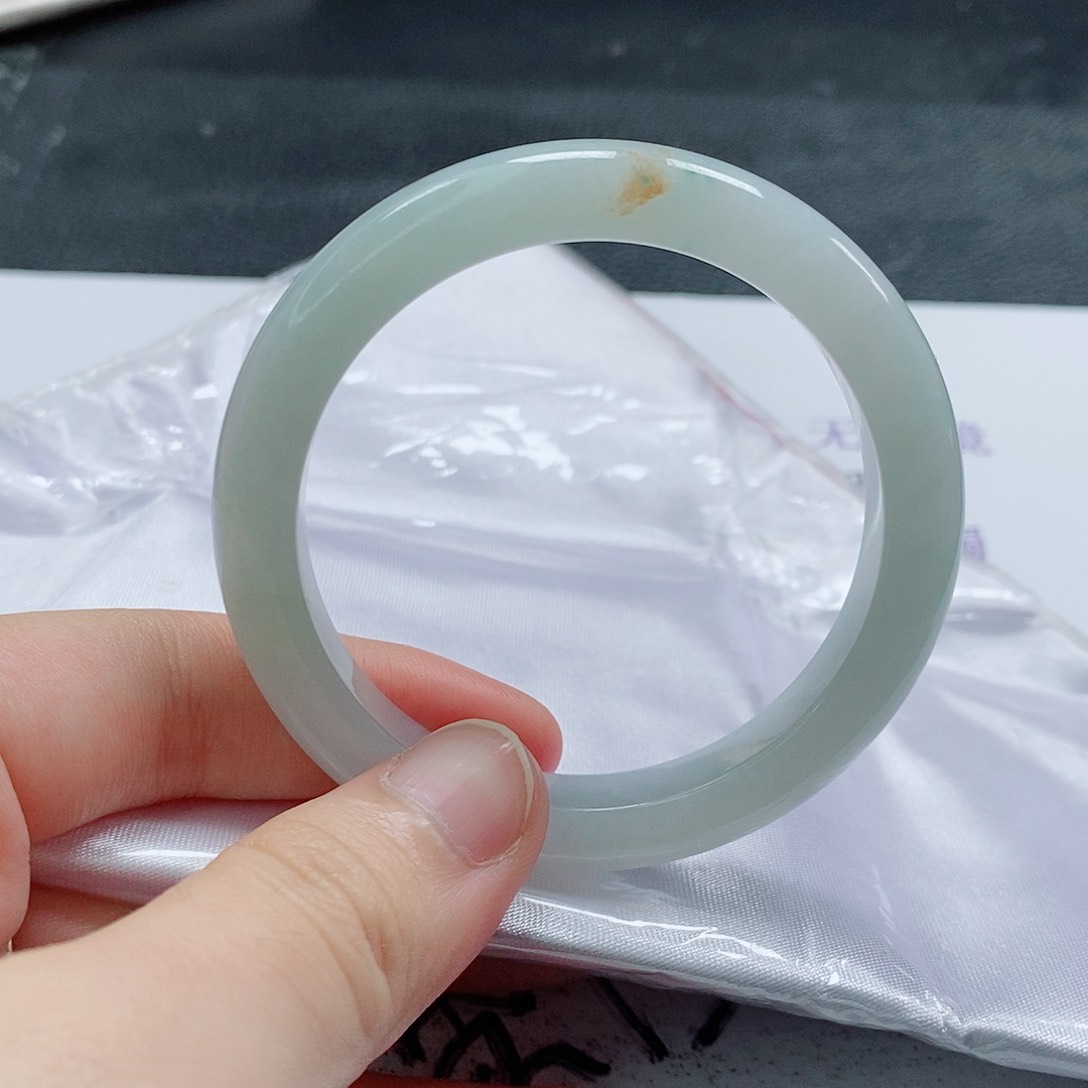 【闪购商品】未镶嵌手镯（圆镯）翡翠457