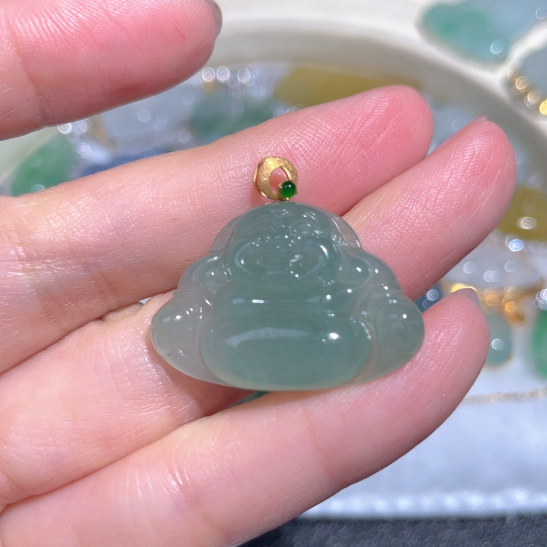 翡翠颈饰18K金镶嵌翡翠