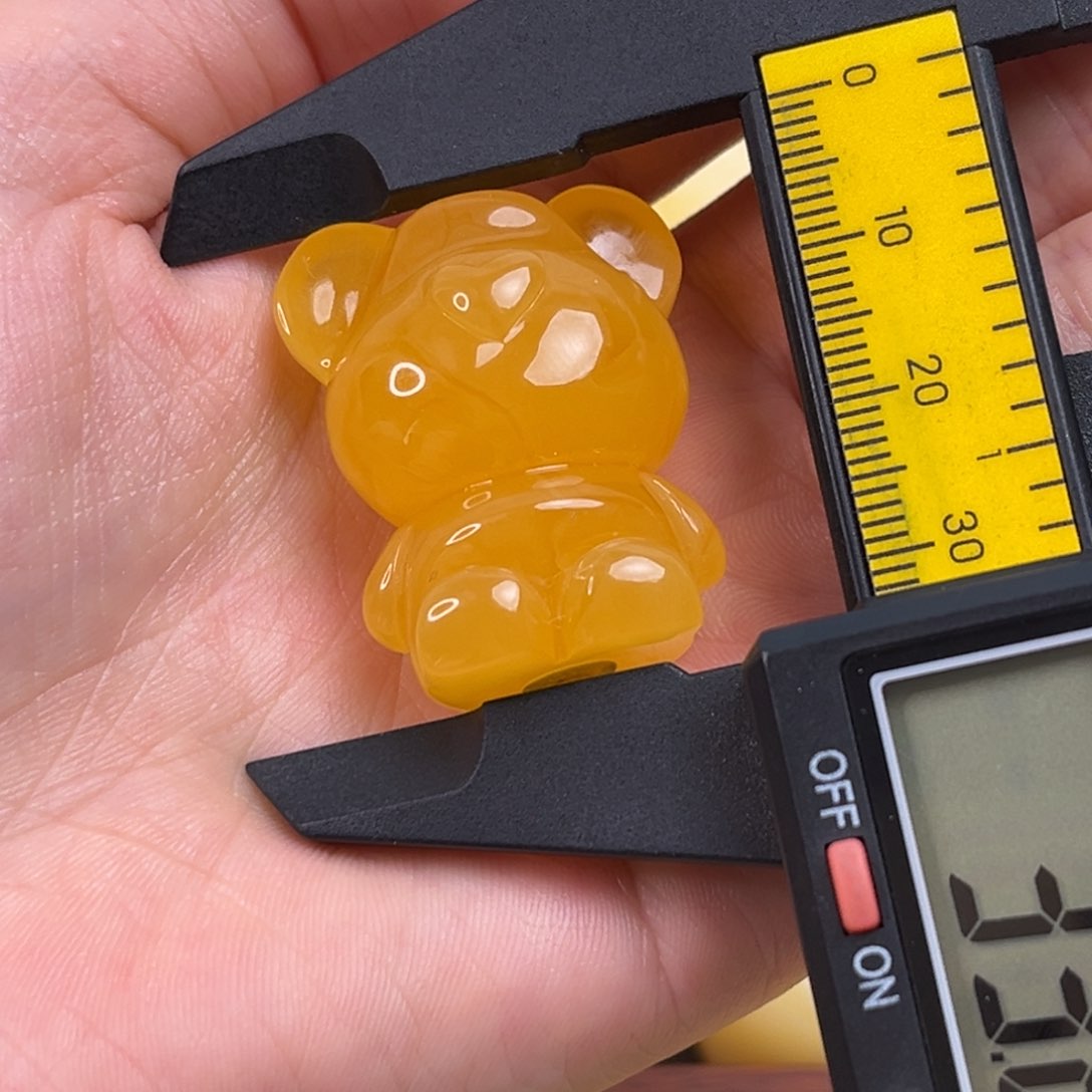 琥珀裸石未镶嵌小熊