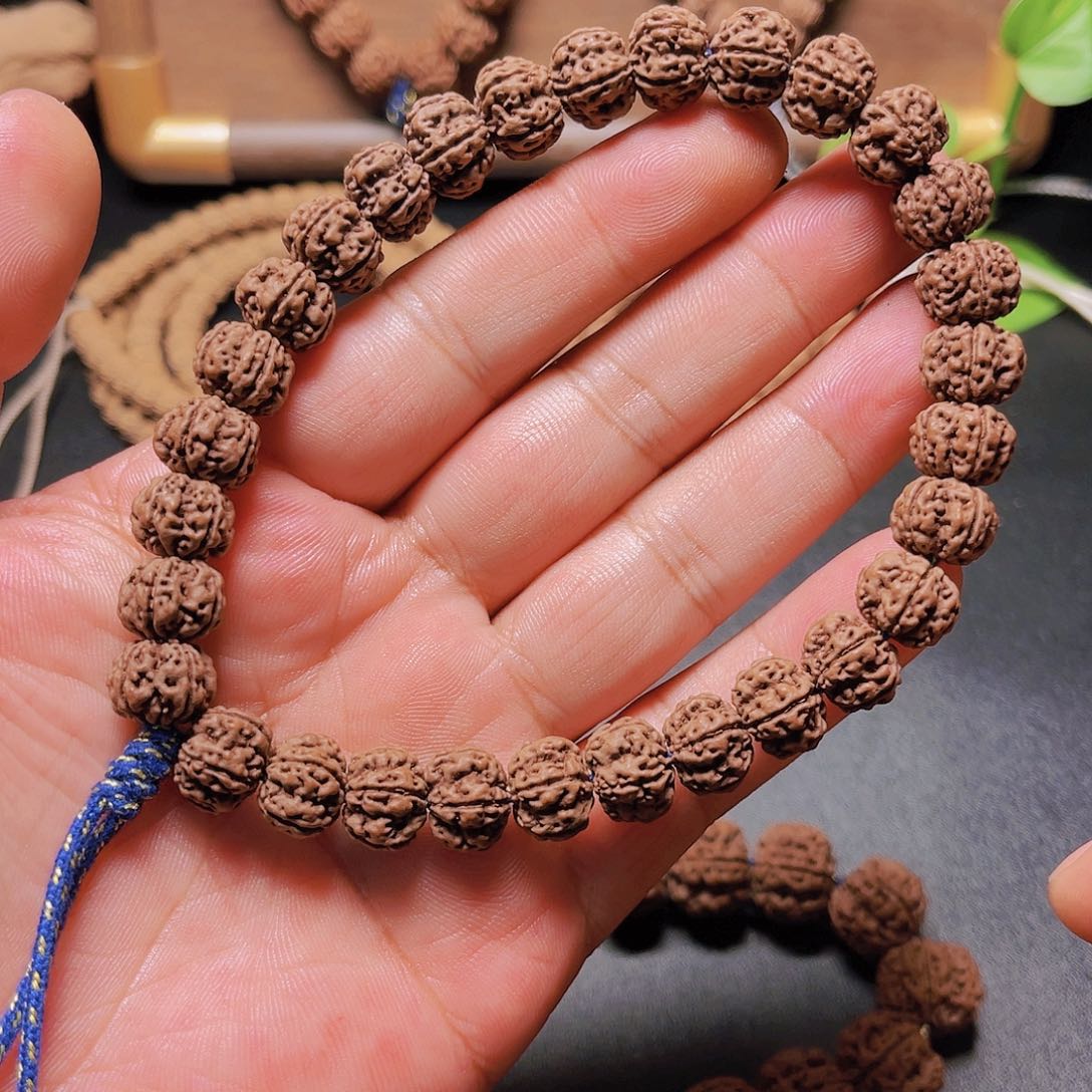 吊坠金刚菩提担*虎爪梅花