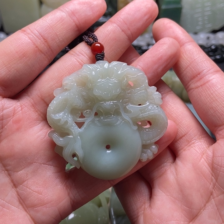 颈饰未镶嵌和田玉稳***?