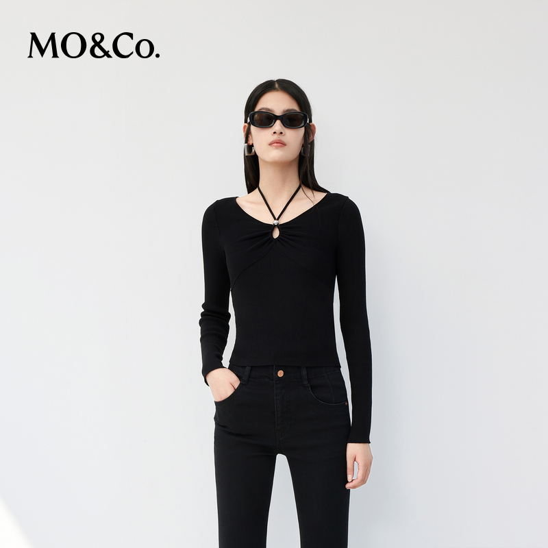 【陈大可专属】MOCO春季抽褶镂空V领挂脖针织衫修身收腰MBC1SWTT13