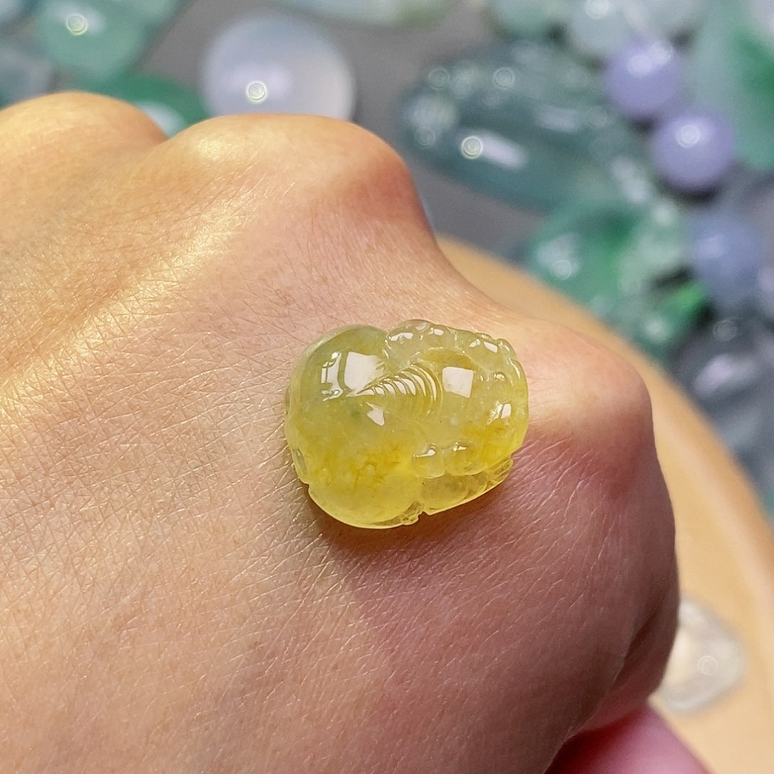 翡翠颈饰未镶嵌翡翠