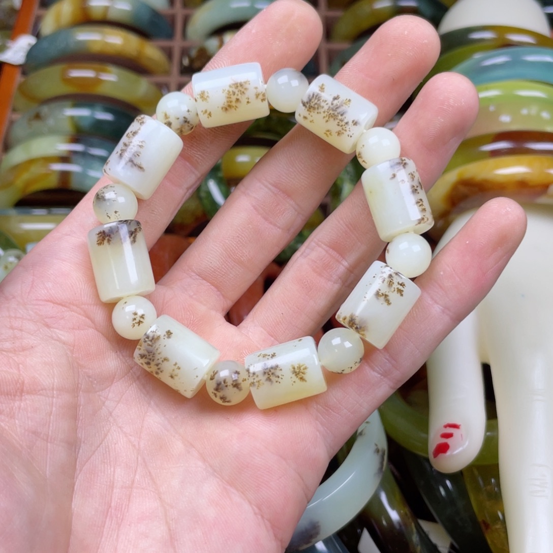 楼***斯蛇纹石玉未镶嵌手串