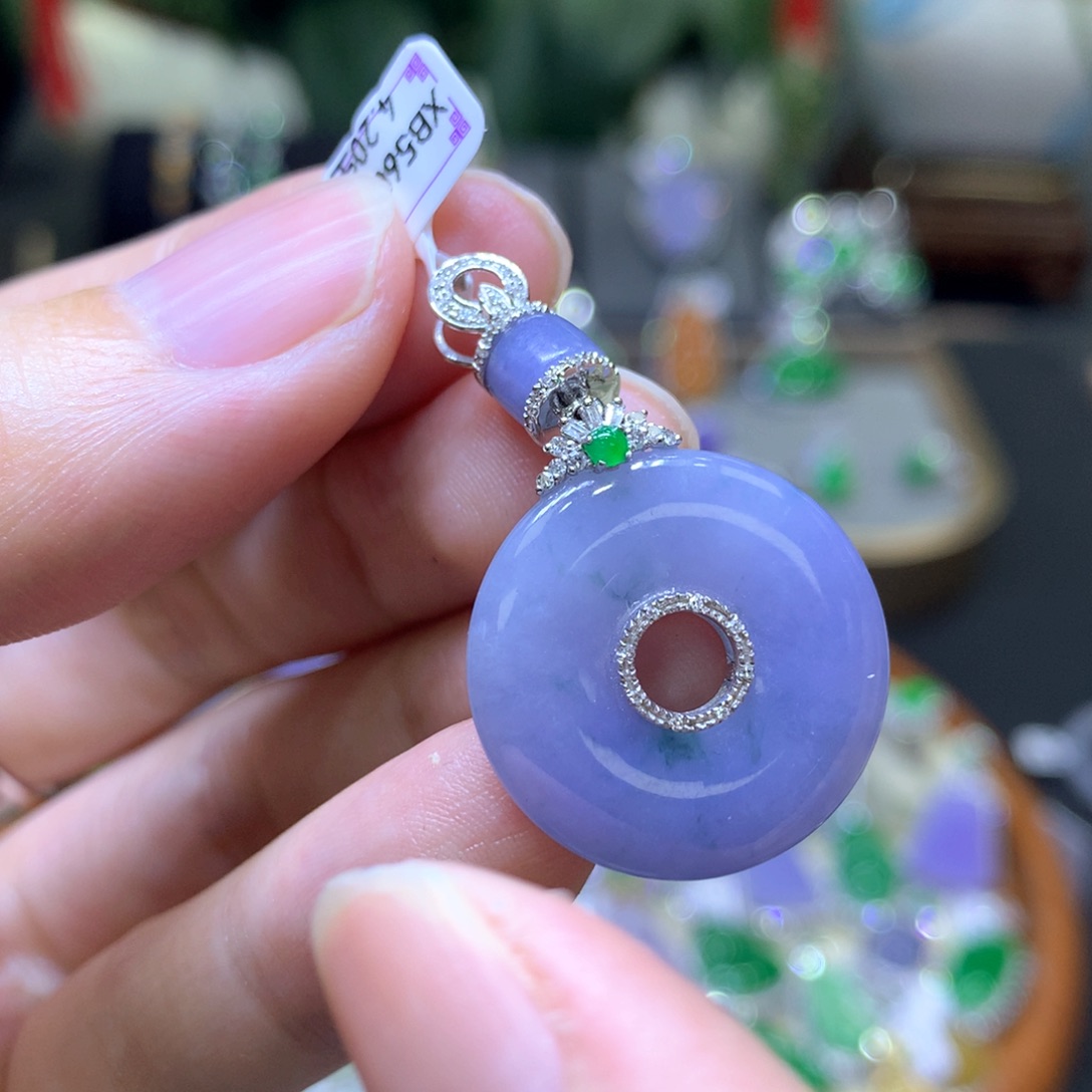 翡翠18K金镶嵌颈饰翡翠吊坠项链