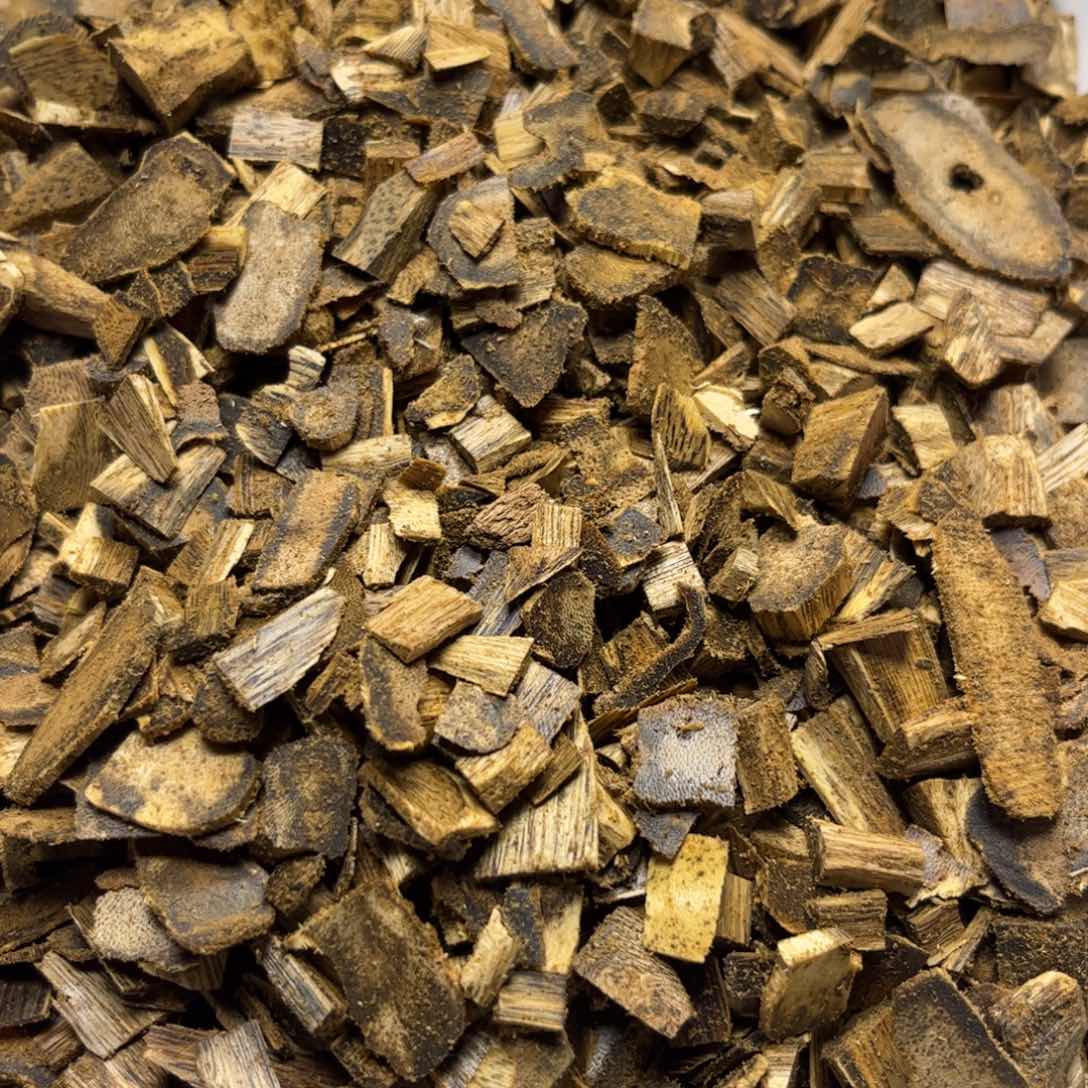 沉香沉香碎屑国香系海南透顶绿品种碎料100克