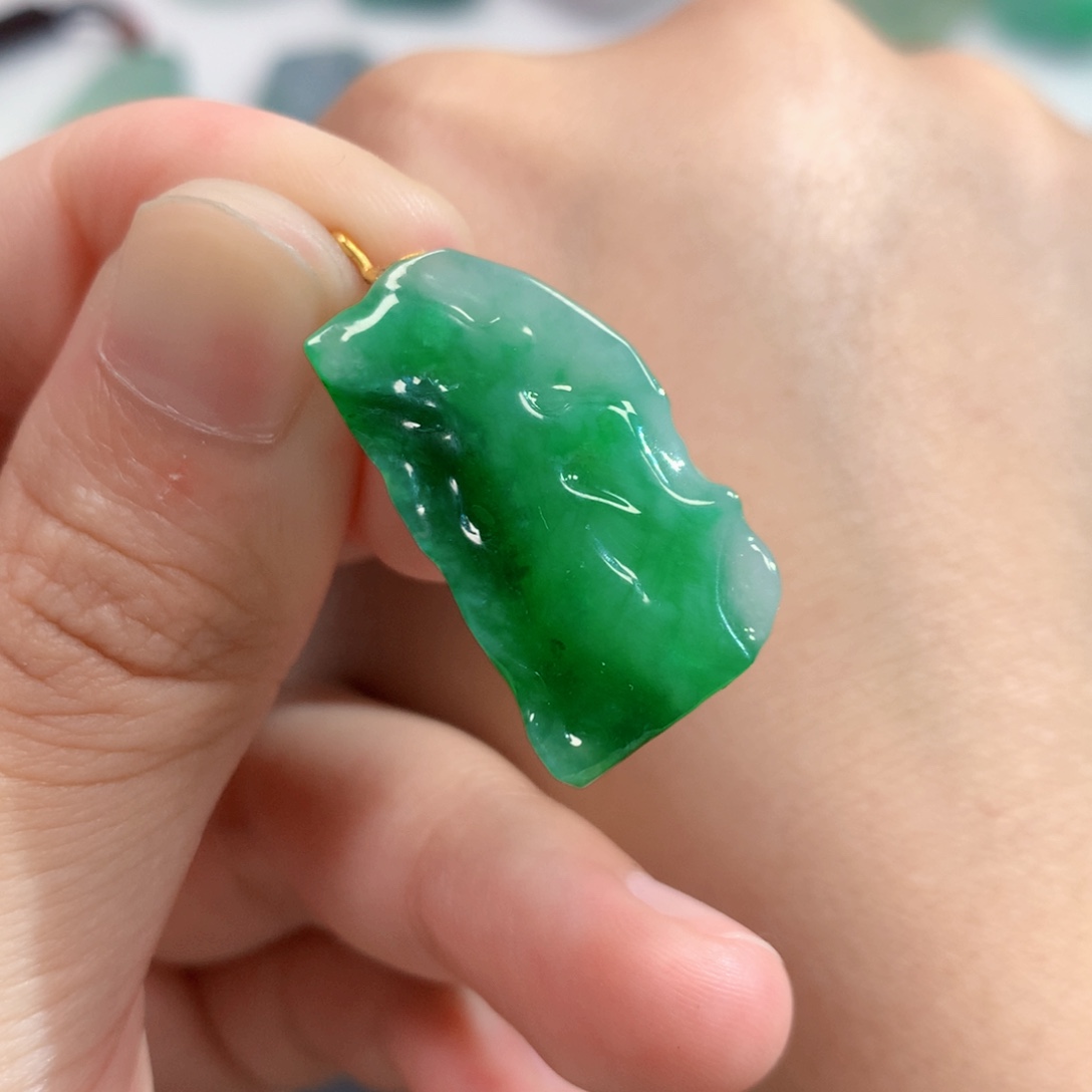 翡翠未镶嵌吊坠(不含链)770