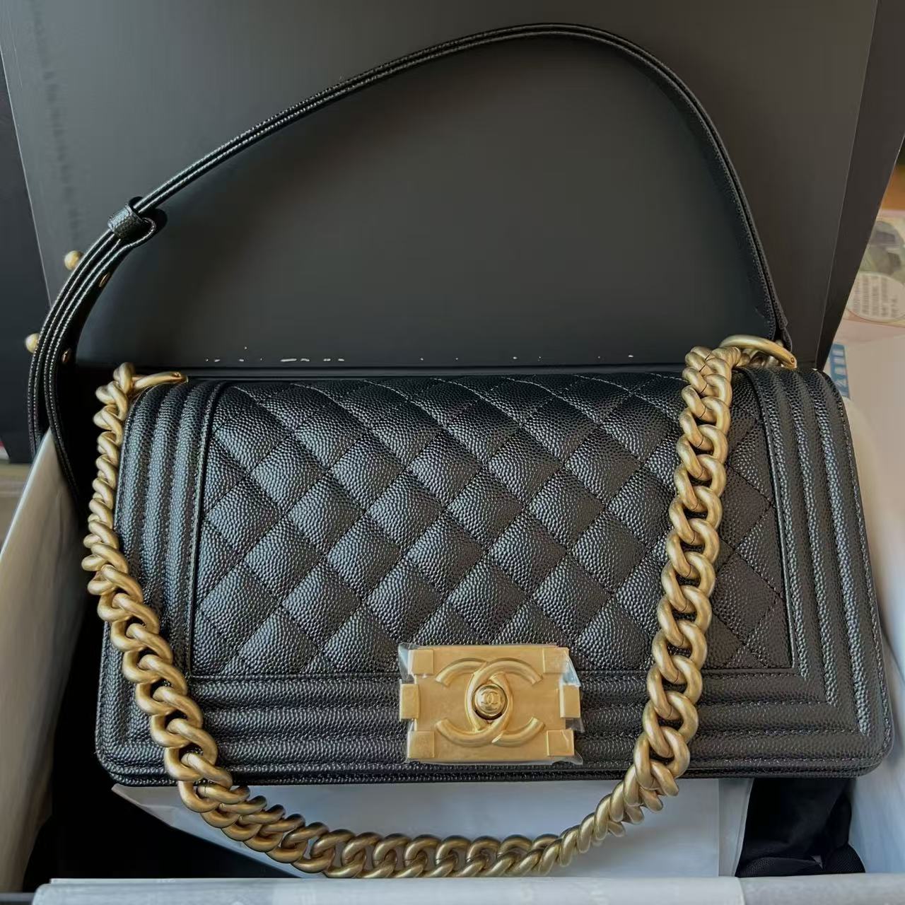 Chanel/香奈儿 斜挎包 黑金leboy中号 mx8903/2511