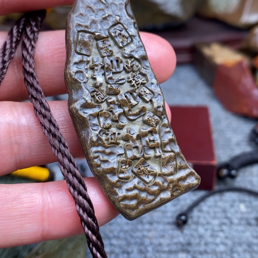 【闪购商品】原石雕刻手把件