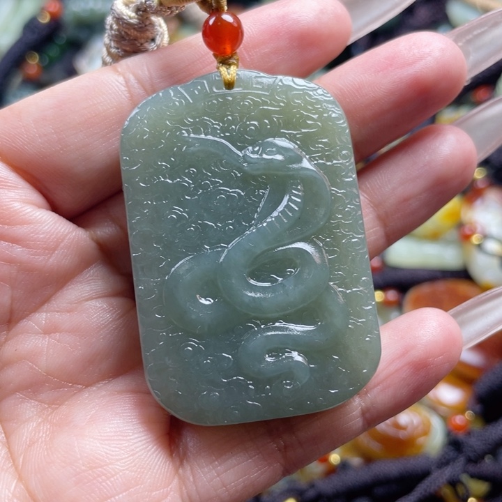 和田玉颈饰未镶嵌双面