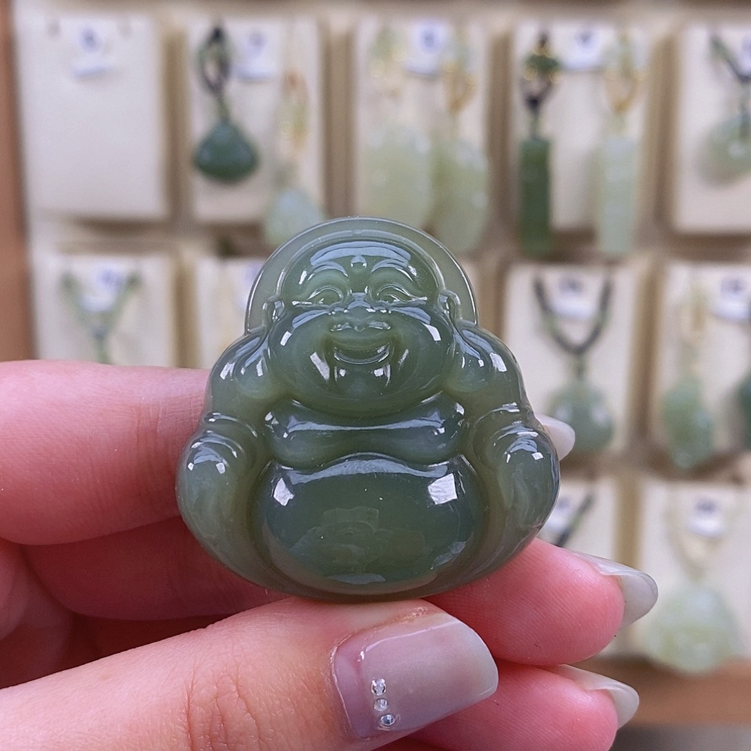 微***使和田玉未镶嵌颈饰