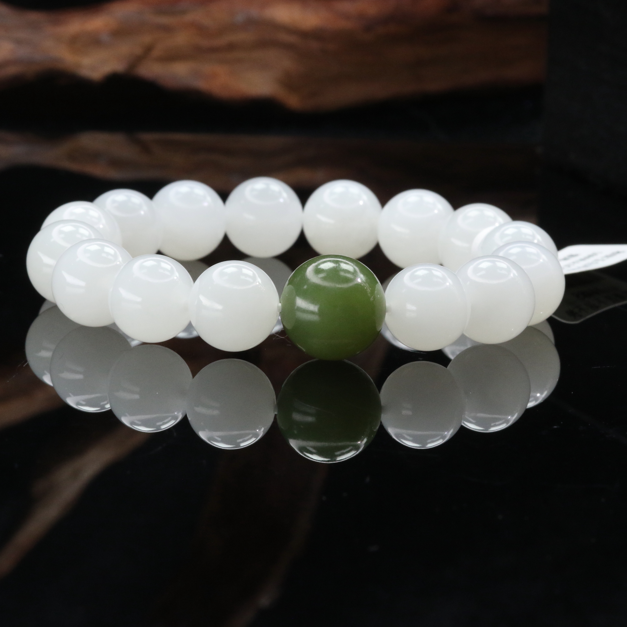 36和田玉手串/900201上海嘉禾拍卖