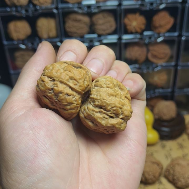 文玩核桃吊坠文玩核桃蛤蟆头核桃