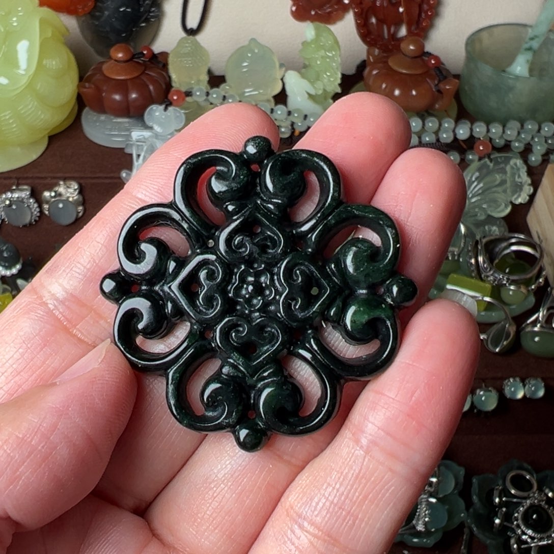 蛇纹石玉吊坠(赠链)未镶嵌