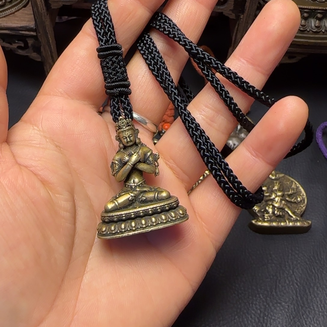 用***8泥塑。藏传牌子？藏传牌子