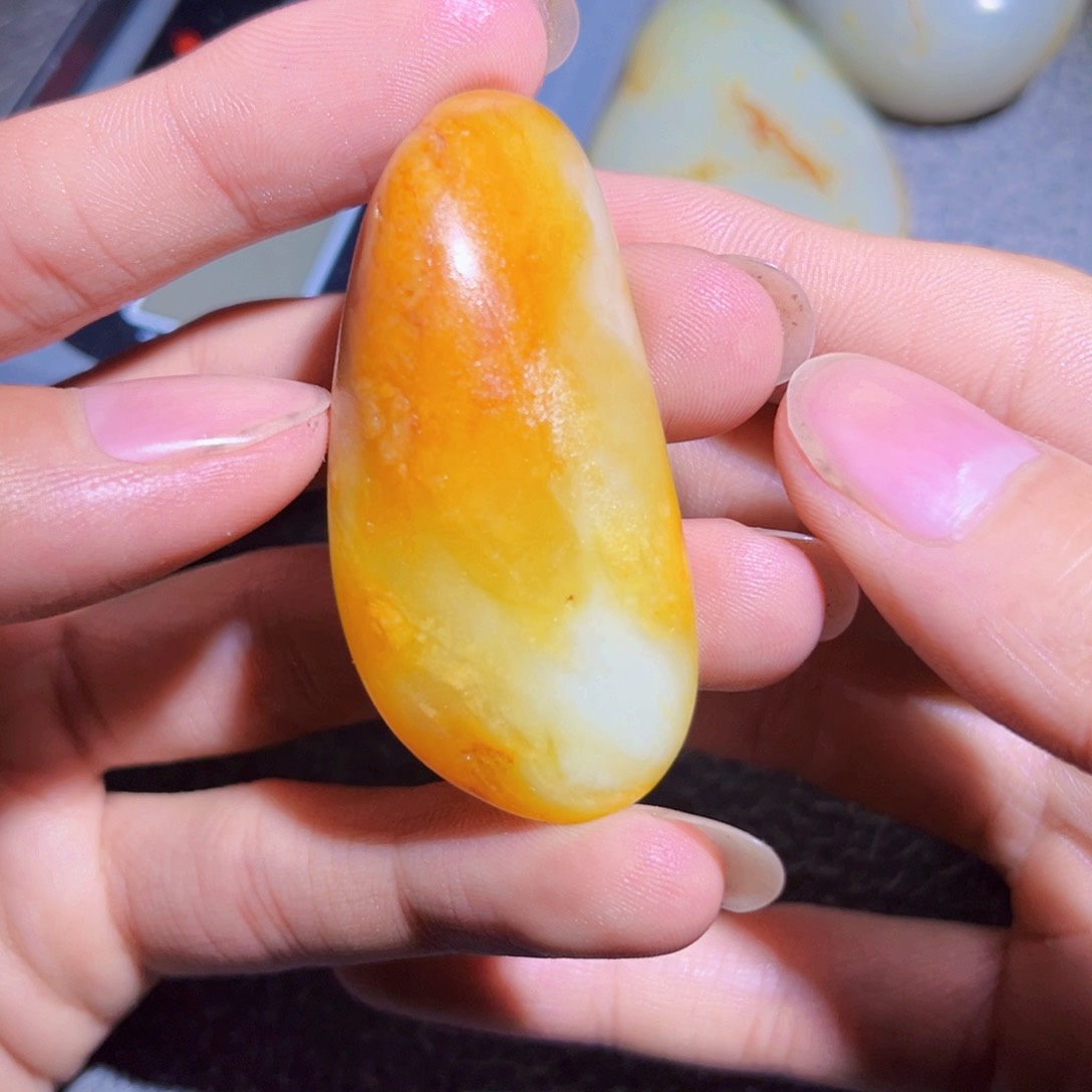 和田玉未镶嵌珠宝奇石