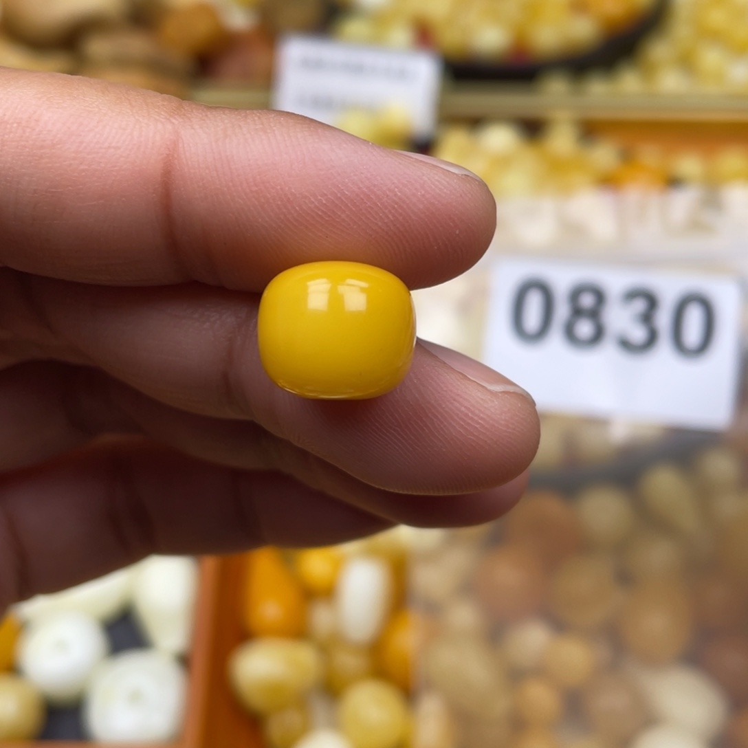 琥珀珠宝奇石未镶嵌12.7