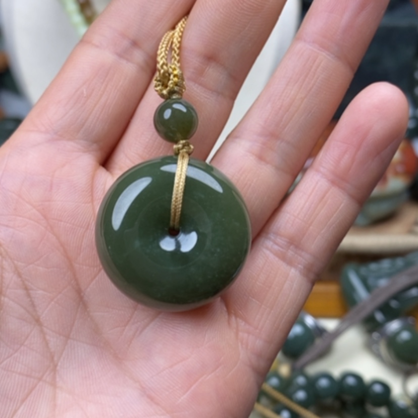 【闪购商品】未镶嵌和田玉挂件挺*错