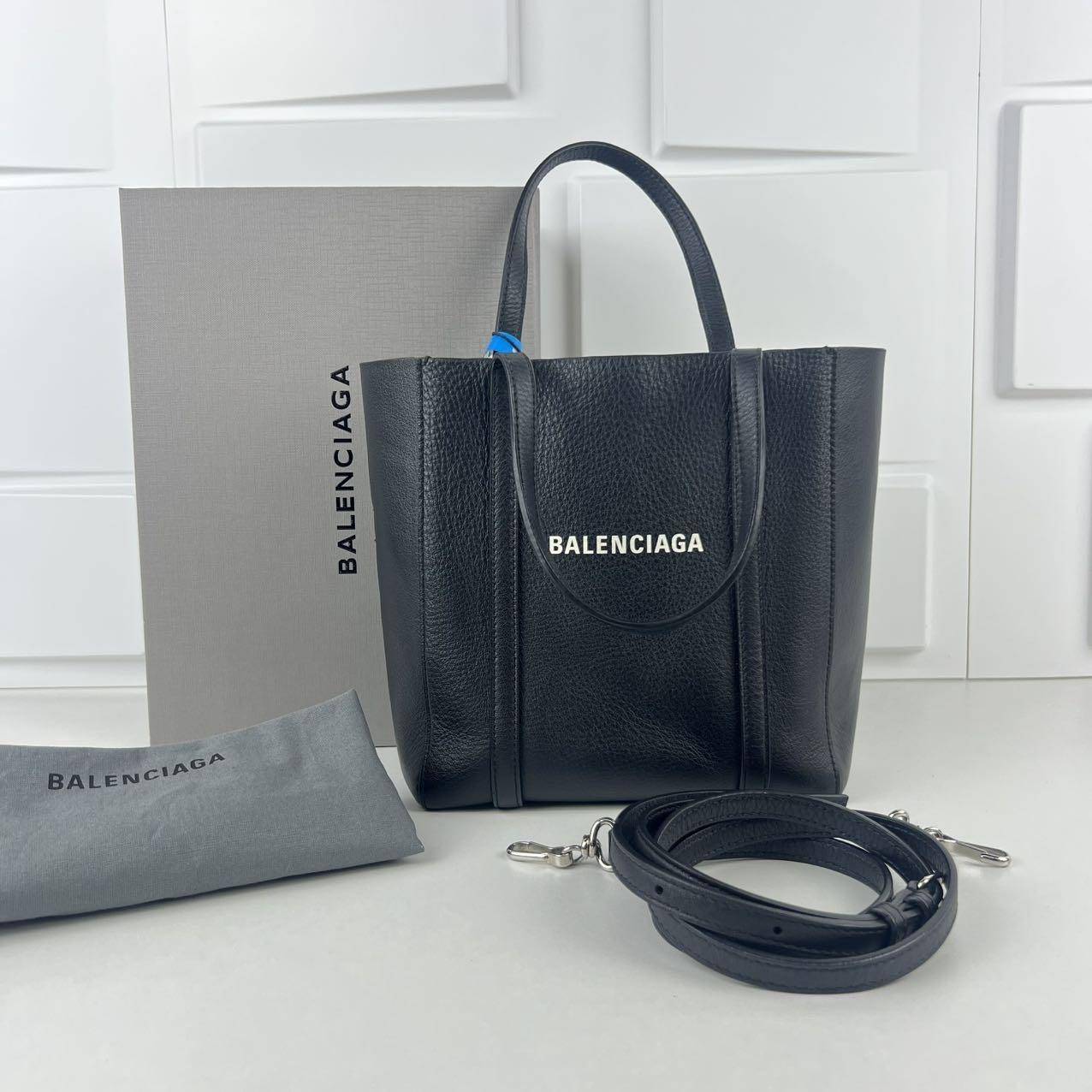 胖虎安安/巴黎世家/95新/公价0/箱包/单肩包/312505060027