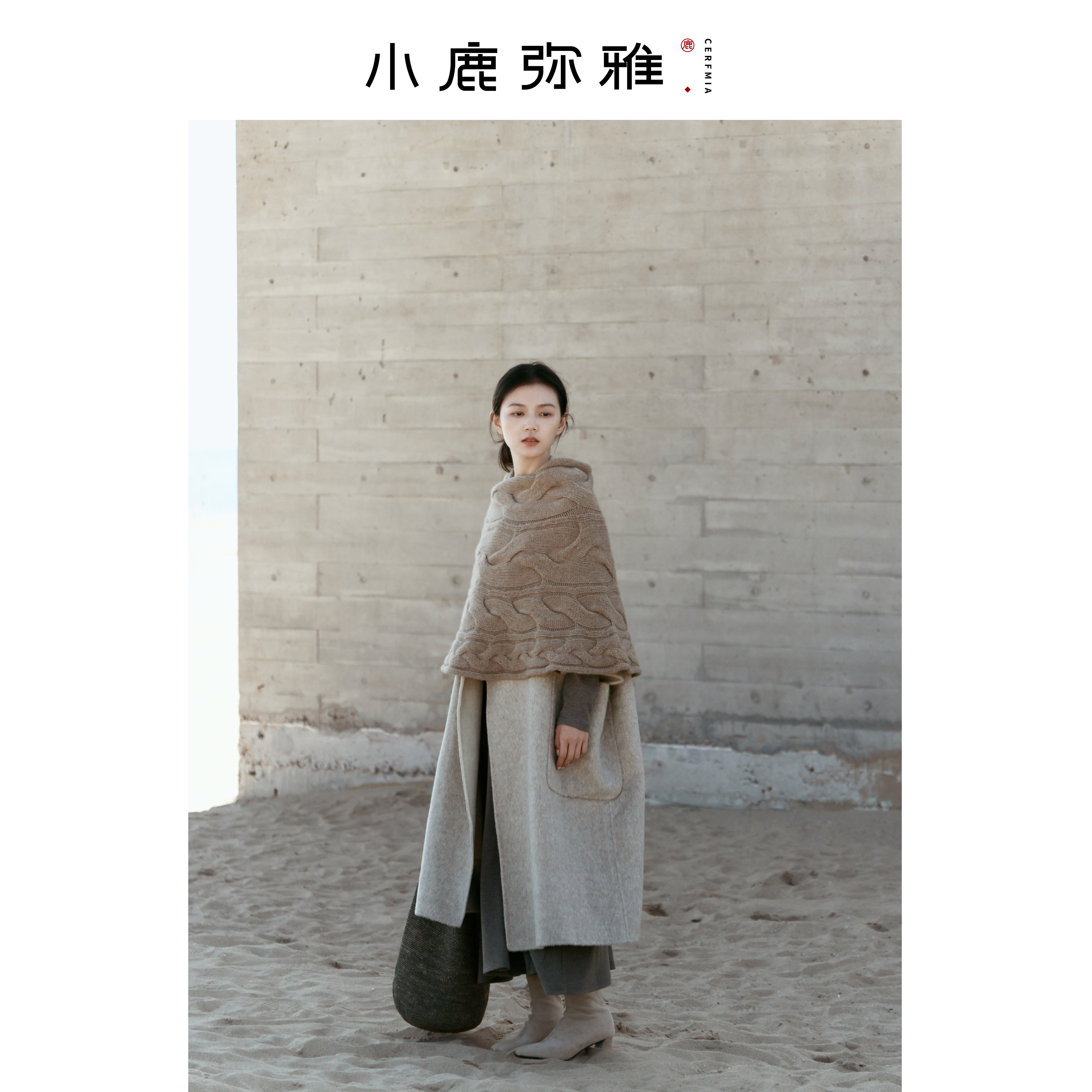 小鹿弥雅《白茶》气质款宽松显瘦双面穿七分袖长款羊毛大衣冬