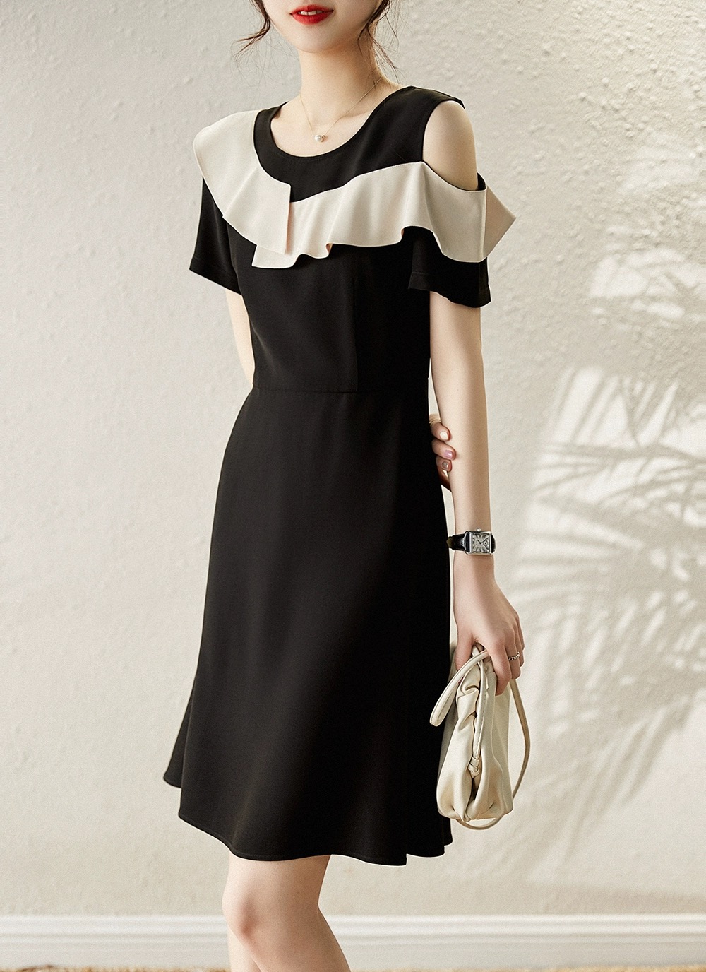 111-120号女装十款过完上架撤柜尾货 默认剪标 偶有微瑕 介意不拍