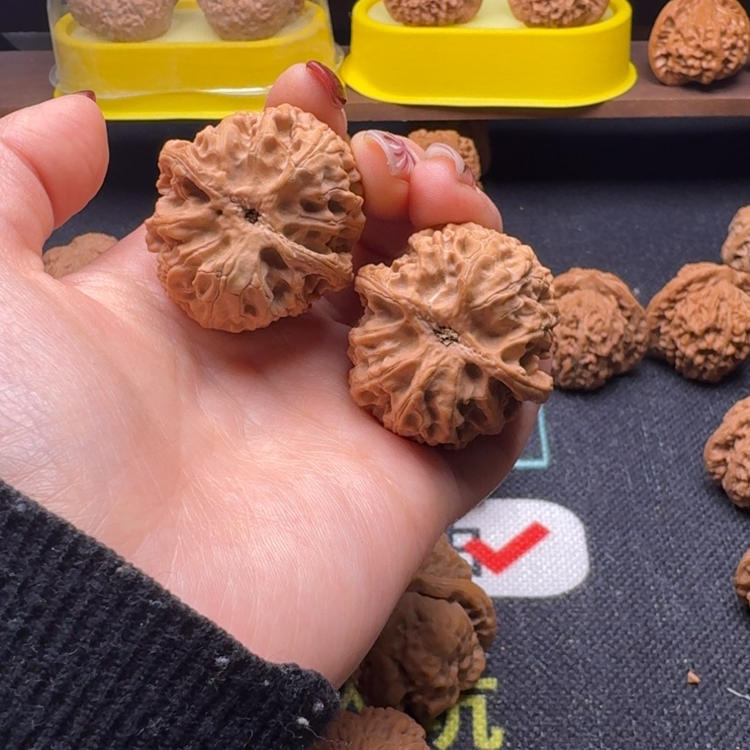 文玩核桃吊坠边肚 38全品苹果