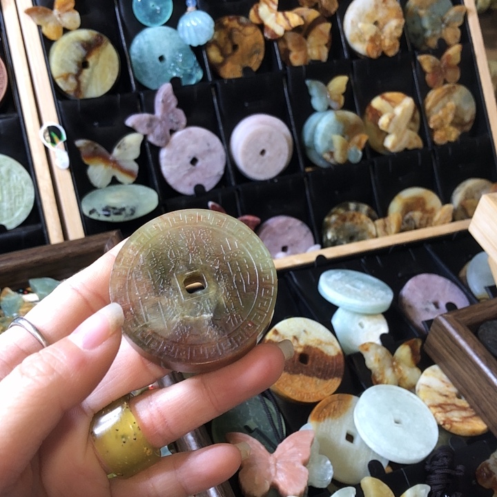 岫玉未镶嵌岫玉挂件